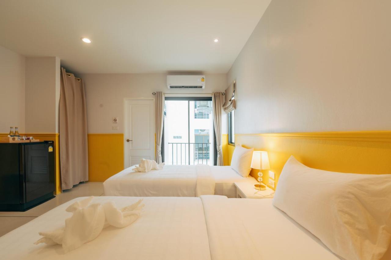 Chanita Hotel Csumphon Kültér fotó