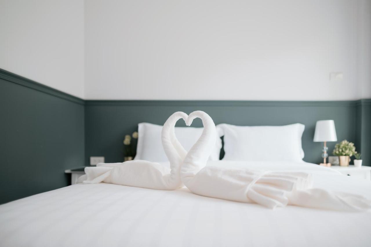 Chanita Hotel Csumphon Kültér fotó